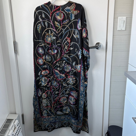 NWT Embroidered Black Floral Kimono floor length cardigan - Picture 4 of 6